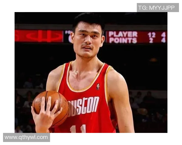 姚明职业生涯回顾：从篮球新星到国际巨星的辉煌历程